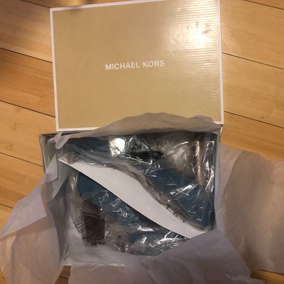 Michael Kors Susan Flex Suede Pumps - Picture 5 of 5